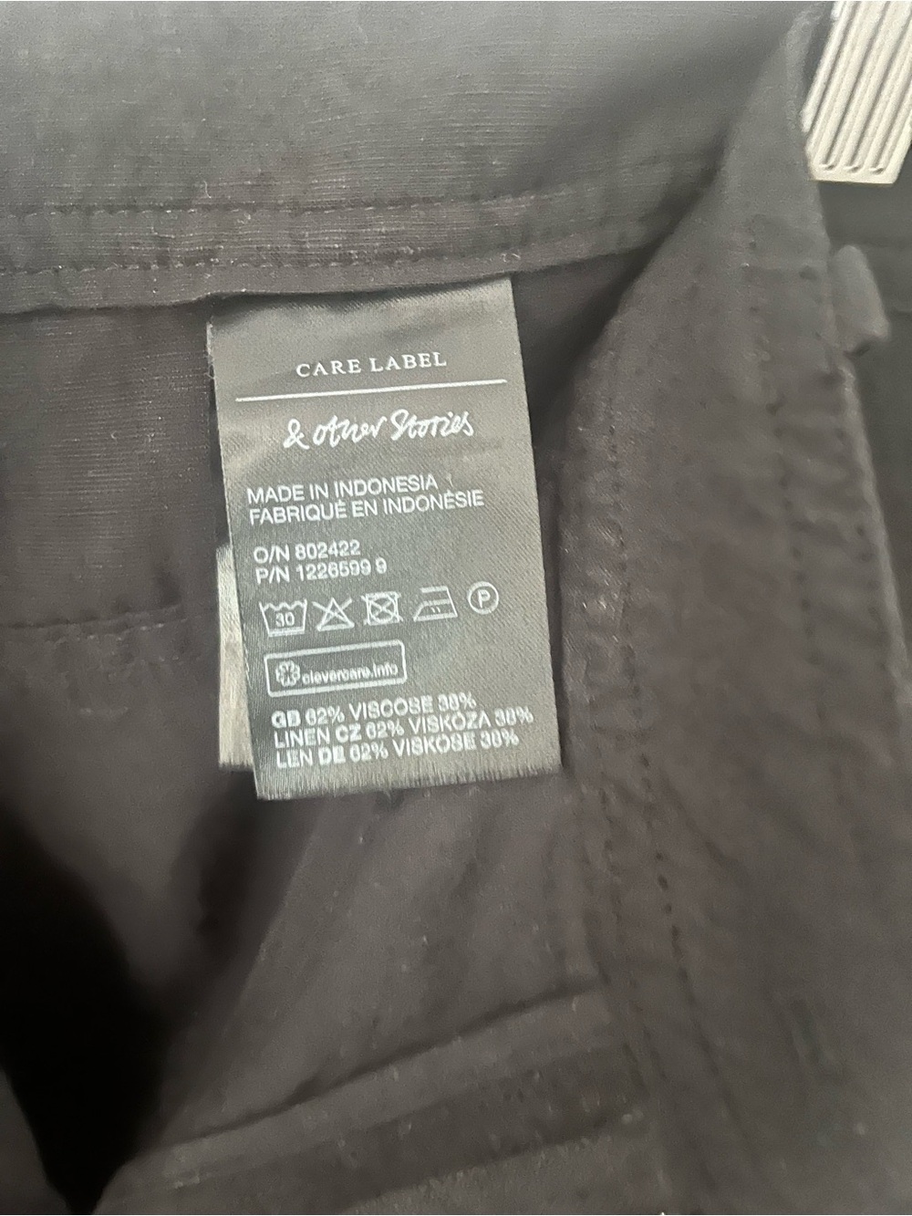 & Other Stories Black lightweight trousers - Picture 6 of 8